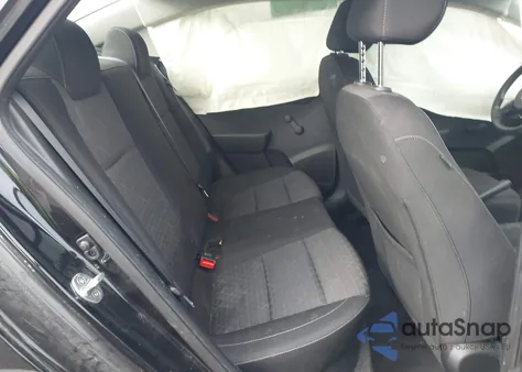 2018 Kia Rio Lx z USA, uszkodzony, nr VIN 3KPA24AB1JE061081